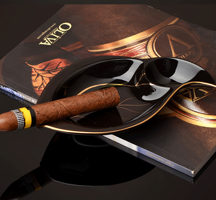Gạt tàn xì gà và kệ tẩu bằng sứ Cohiba AS 350