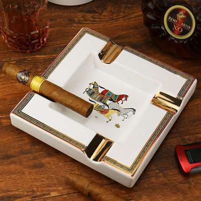 Gạt tàn sứ 4 điếu hình ngựa SM-026